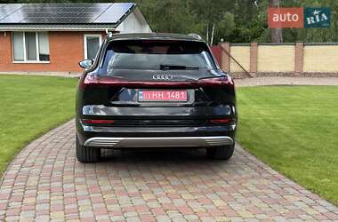 Внедорожник / Кроссовер Audi e-tron 2019 в 