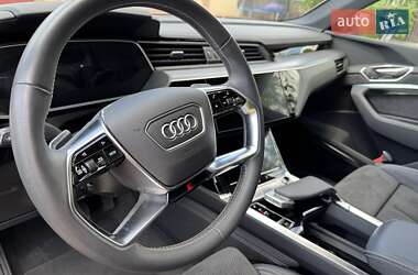 Внедорожник / Кроссовер Audi e-tron 2019 в 