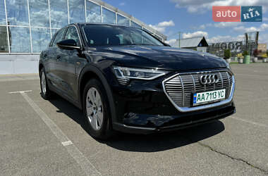Внедорожник / Кроссовер Audi e-tron 2022 в Киеве