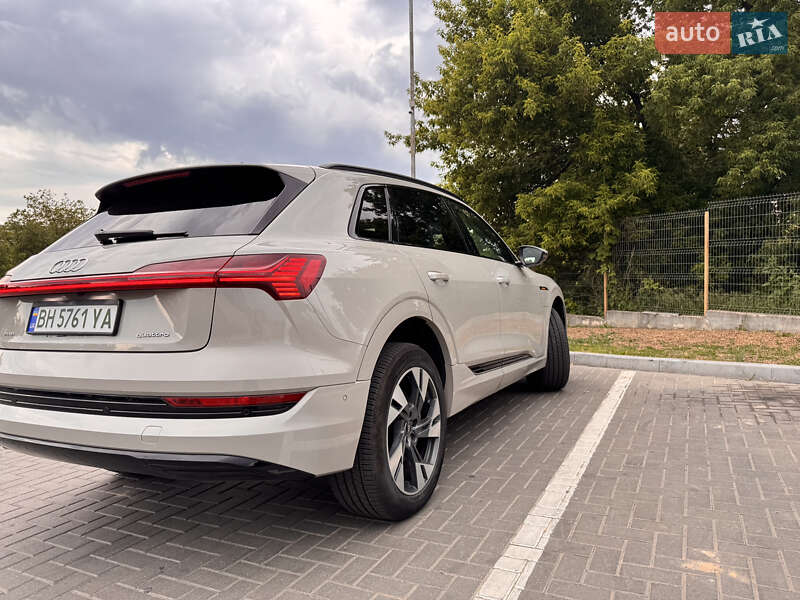 Внедорожник / Кроссовер Audi e-tron 2021 в Одессе