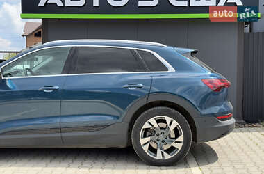 Внедорожник / Кроссовер Audi e-tron 2020 в 