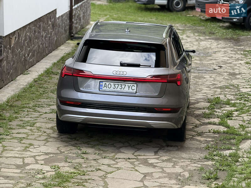 Внедорожник / Кроссовер Audi e-tron 2019 в Тячеве