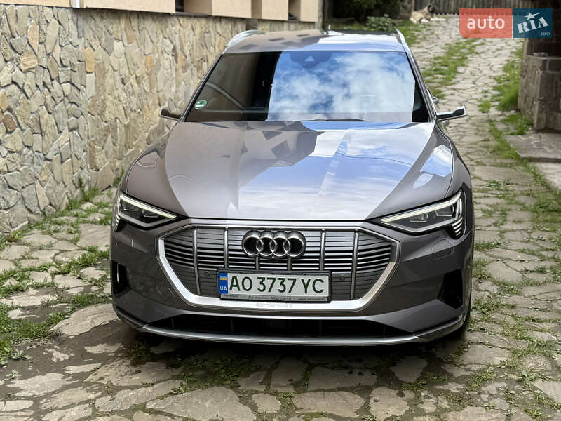 Внедорожник / Кроссовер Audi e-tron 2019 в Тячеве