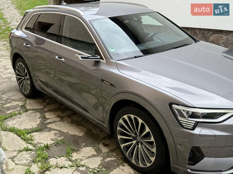 Внедорожник / Кроссовер Audi e-tron 2019 в Тячеве