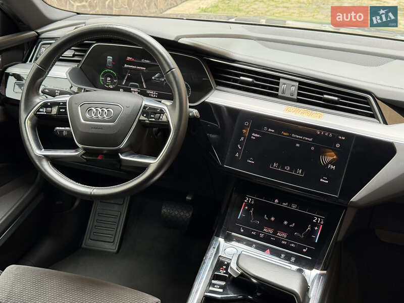 Внедорожник / Кроссовер Audi e-tron 2019 в Тячеве