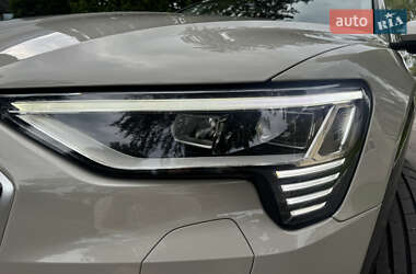 Позашляховик / Кросовер Audi e-tron 2021 в 