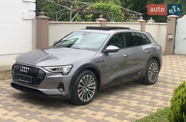 Внедорожник / Кроссовер Audi e-tron 2020 в 