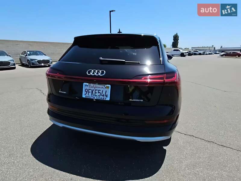 Позашляховик / Кросовер Audi e-tron 2023 в Тернополі