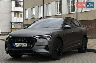 Внедорожник / Кроссовер Audi e-tron 2019 в 
