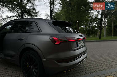 Внедорожник / Кроссовер Audi e-tron 2019 в 