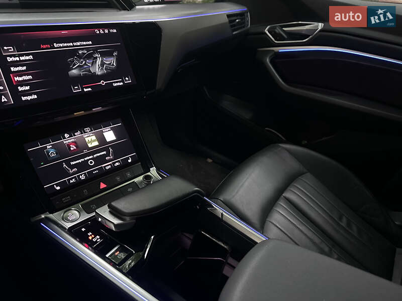 Внедорожник / Кроссовер Audi e-tron 2020 в Киеве
