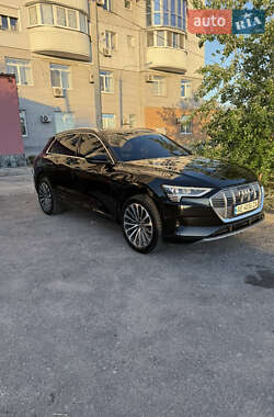 Позашляховик / Кросовер Audi e-tron 2019 в Дніпрі