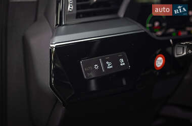 Внедорожник / Кроссовер Audi e-tron 2023 в 