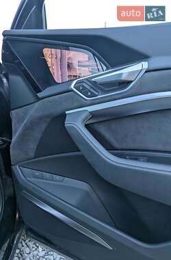 Внедорожник / Кроссовер Audi e-tron 2020 в 