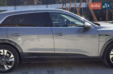 Внедорожник / Кроссовер Audi e-tron 2020 в 