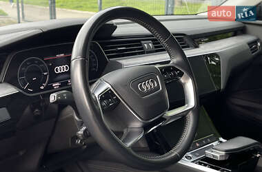 Внедорожник / Кроссовер Audi e-tron 2021 в 