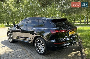 Внедорожник / Кроссовер Audi e-tron 2019 в 