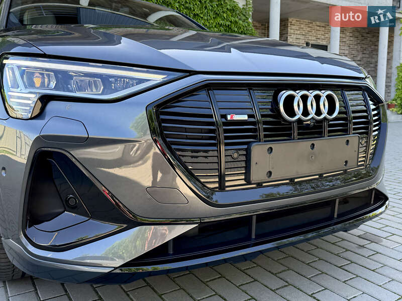 Внедорожник / Кроссовер Audi e-tron 2021 в Киеве фото 26 Внедорожник / Кроссовер Audi e-tron 2021 в Киеве
