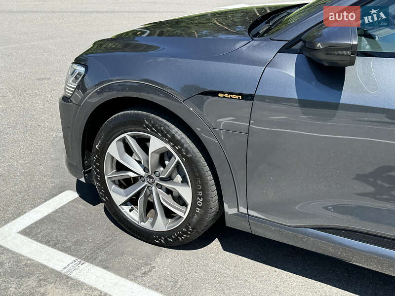 Внедорожник / Кроссовер Audi e-tron 2021 в Киеве фото 150 Внедорожник / Кроссовер Audi e-tron 2021 в Киеве