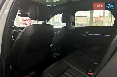 Позашляховик / Кросовер Audi e-tron 2022 в 