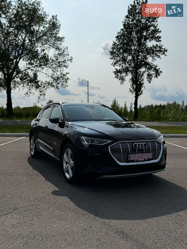 Внедорожник / Кроссовер Audi e-tron 2019 в Луцке