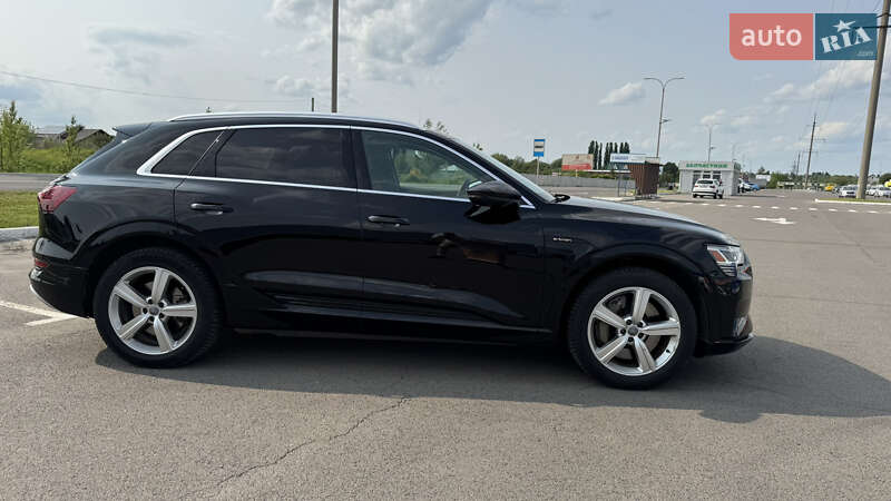 Внедорожник / Кроссовер Audi e-tron 2019 в Луцке