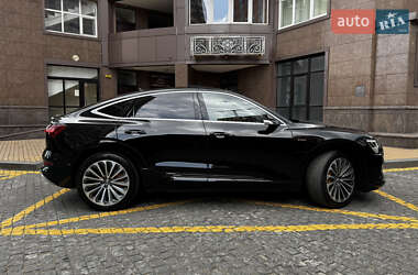 Внедорожник / Кроссовер Audi e-tron 2020 в 