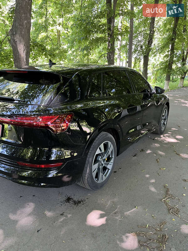 Внедорожник / Кроссовер Audi e-tron 2020 в Виннице