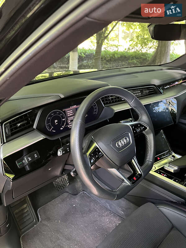 Внедорожник / Кроссовер Audi e-tron 2020 в Виннице