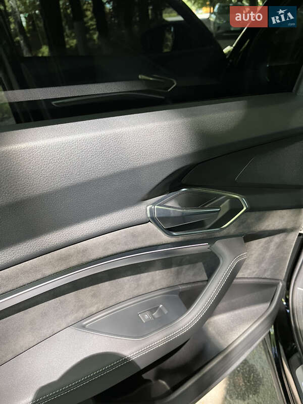 Внедорожник / Кроссовер Audi e-tron 2020 в Виннице