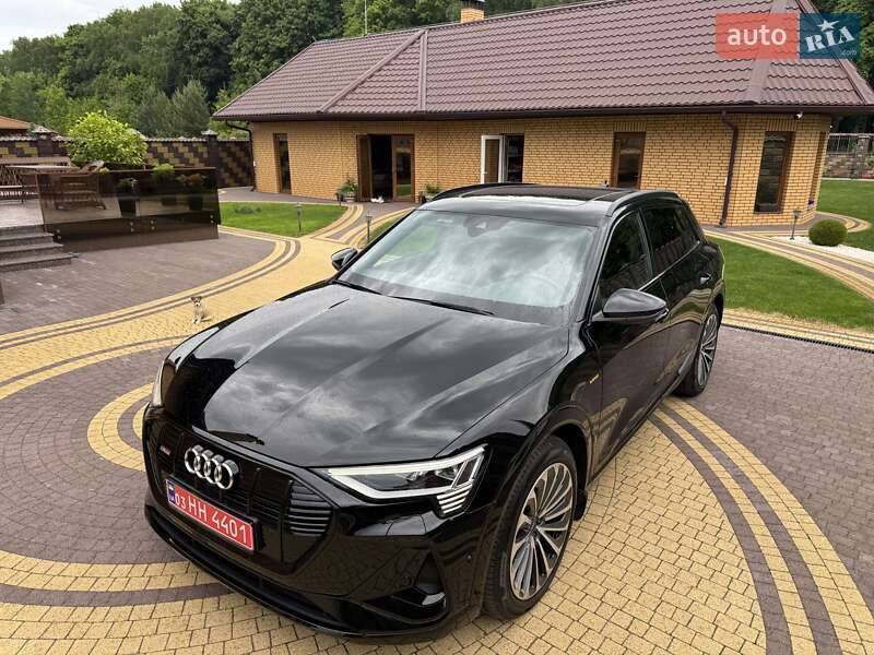 Внедорожник / Кроссовер Audi e-tron 2022 в Луцке