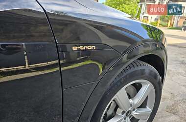 Внедорожник / Кроссовер Audi e-tron 2020 в 