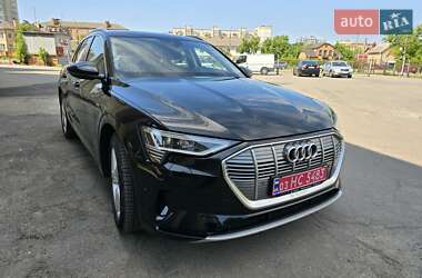 Внедорожник / Кроссовер Audi e-tron 2020 в 