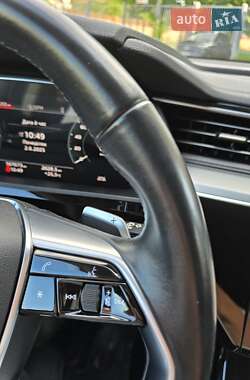 Внедорожник / Кроссовер Audi e-tron 2020 в 