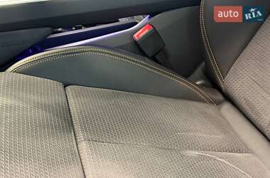Внедорожник / Кроссовер Audi e-tron 2022 в 