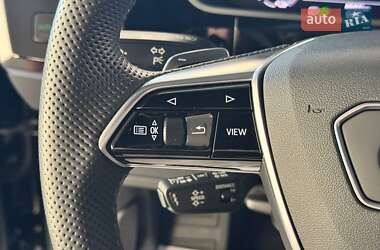 Внедорожник / Кроссовер Audi e-tron 2022 в 
