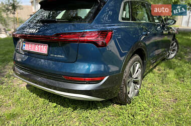 Внедорожник / Кроссовер Audi e-tron 2019 в 