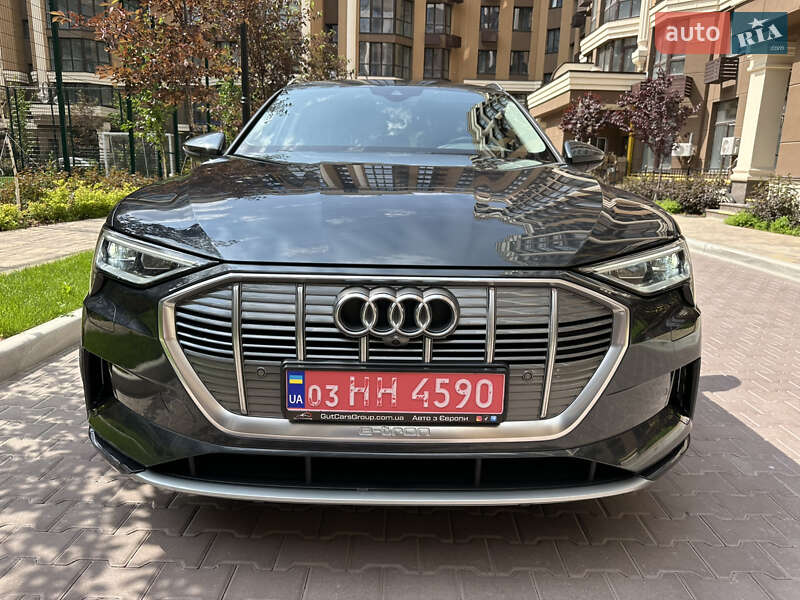 Внедорожник / Кроссовер Audi e-tron 2021 в Киеве
