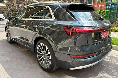 Внедорожник / Кроссовер Audi e-tron 2021 в 