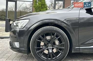 Внедорожник / Кроссовер Audi e-tron 2019 в 