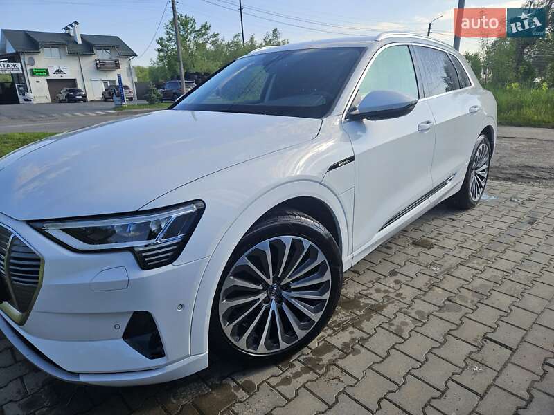 Audi e-tron 2019