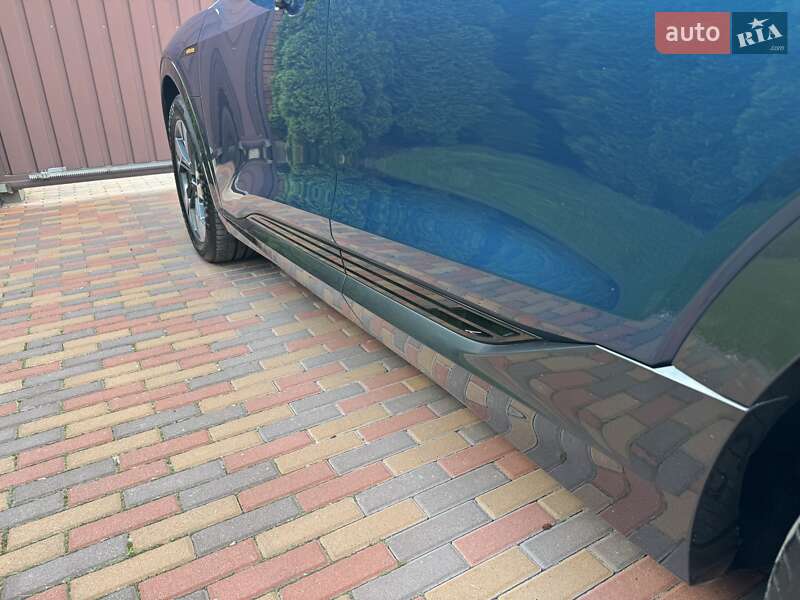 Внедорожник / Кроссовер Audi e-tron 2022 в Киеве