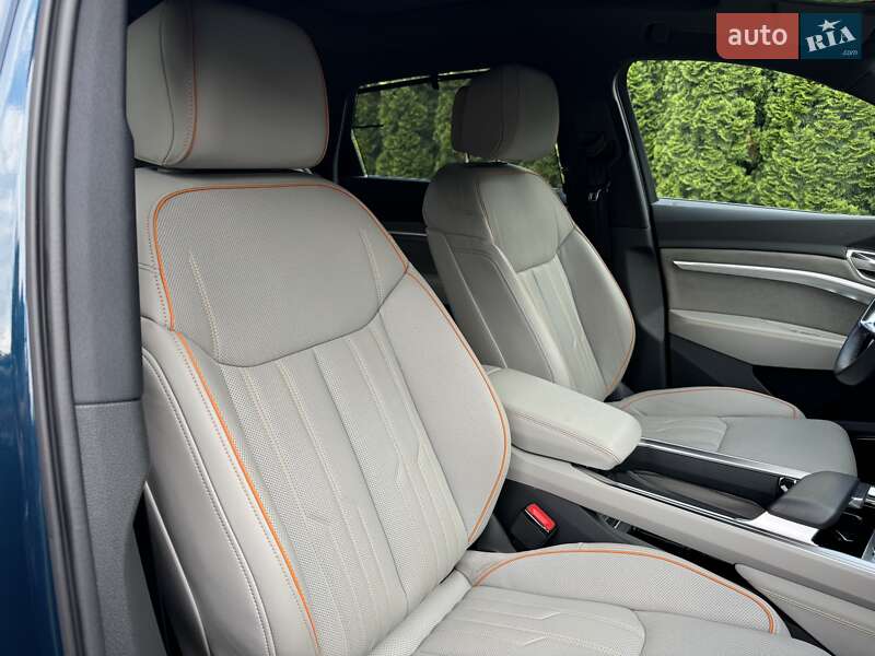 Внедорожник / Кроссовер Audi e-tron 2022 в Киеве