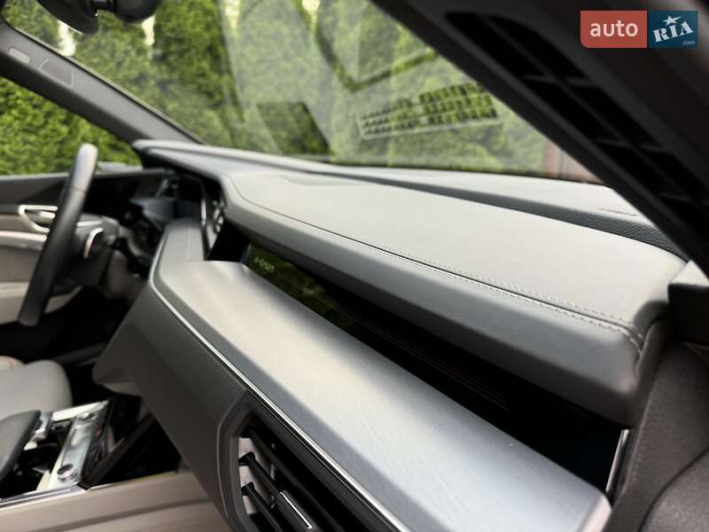 Внедорожник / Кроссовер Audi e-tron 2022 в Киеве