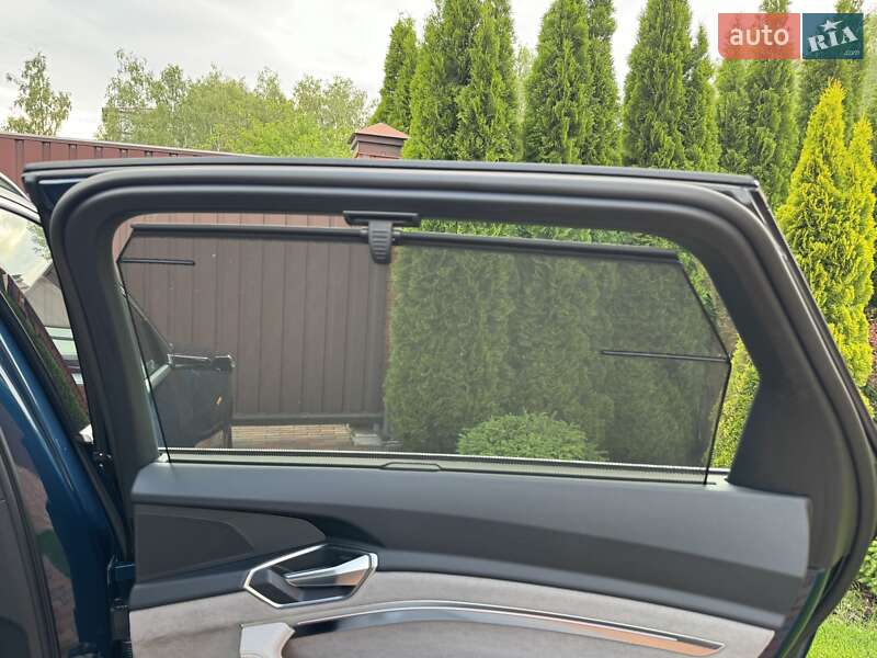 Внедорожник / Кроссовер Audi e-tron 2022 в Киеве