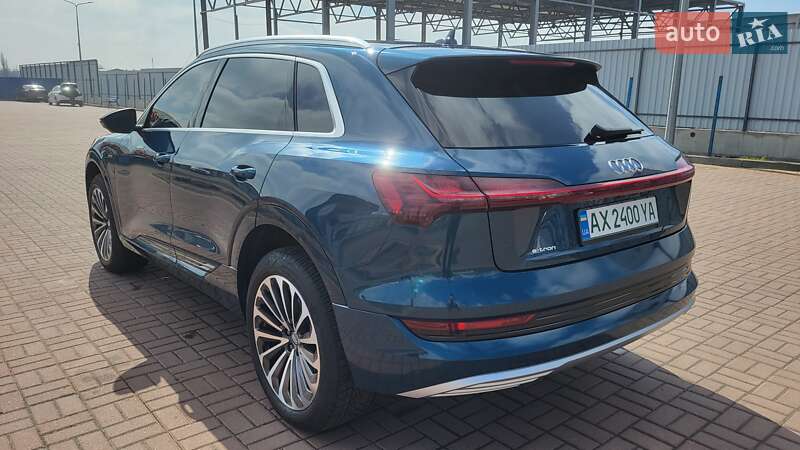 Внедорожник / Кроссовер Audi e-tron 2019 в Полтаве