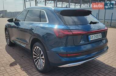 Внедорожник / Кроссовер Audi e-tron 2019 в 