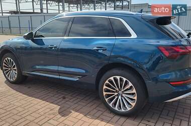 Внедорожник / Кроссовер Audi e-tron 2019 в 