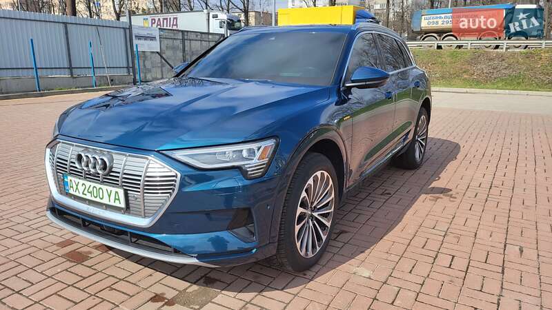 Внедорожник / Кроссовер Audi e-tron 2019 в Полтаве