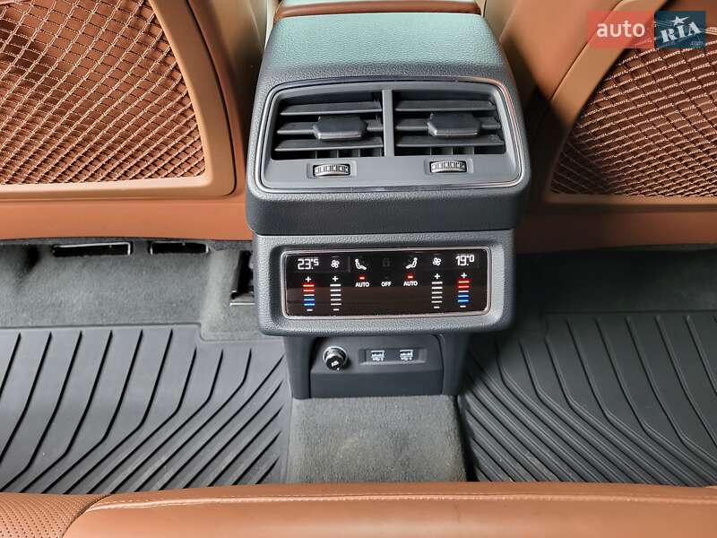 Внедорожник / Кроссовер Audi e-tron 2019 в Полтаве